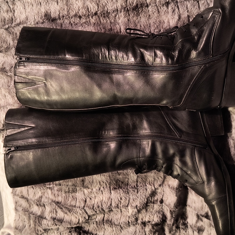 Black Leather Knee-High Boots Woman's - Picture 4 of 7